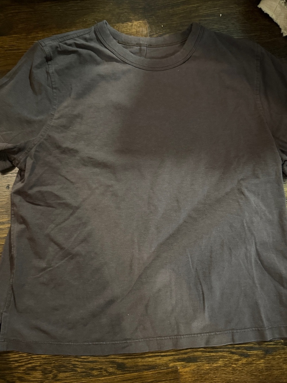 Lululemon Crew Neck T-Shirt in Dark Gray